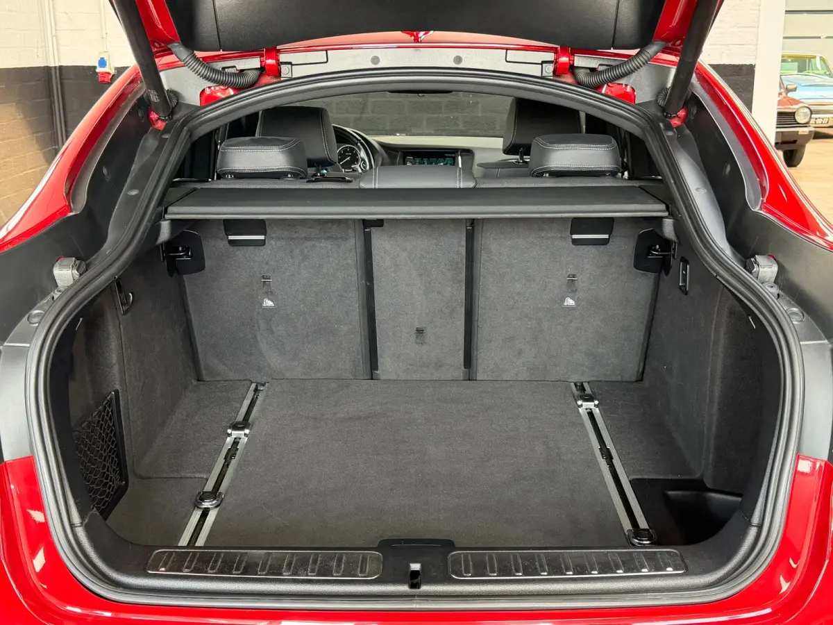 XDrive20d High Executive xLine Edition | M-Sport | Pano | Camera | Trekhaak | Keyless | Zeer mooie auto