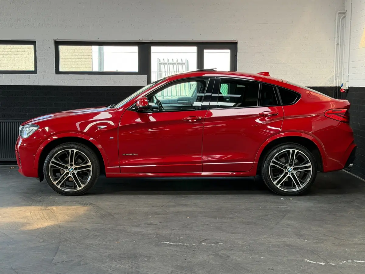 XDrive20d High Executive xLine Edition | M-Sport | Pano | Camera | Trekhaak | Keyless | Zeer mooie auto