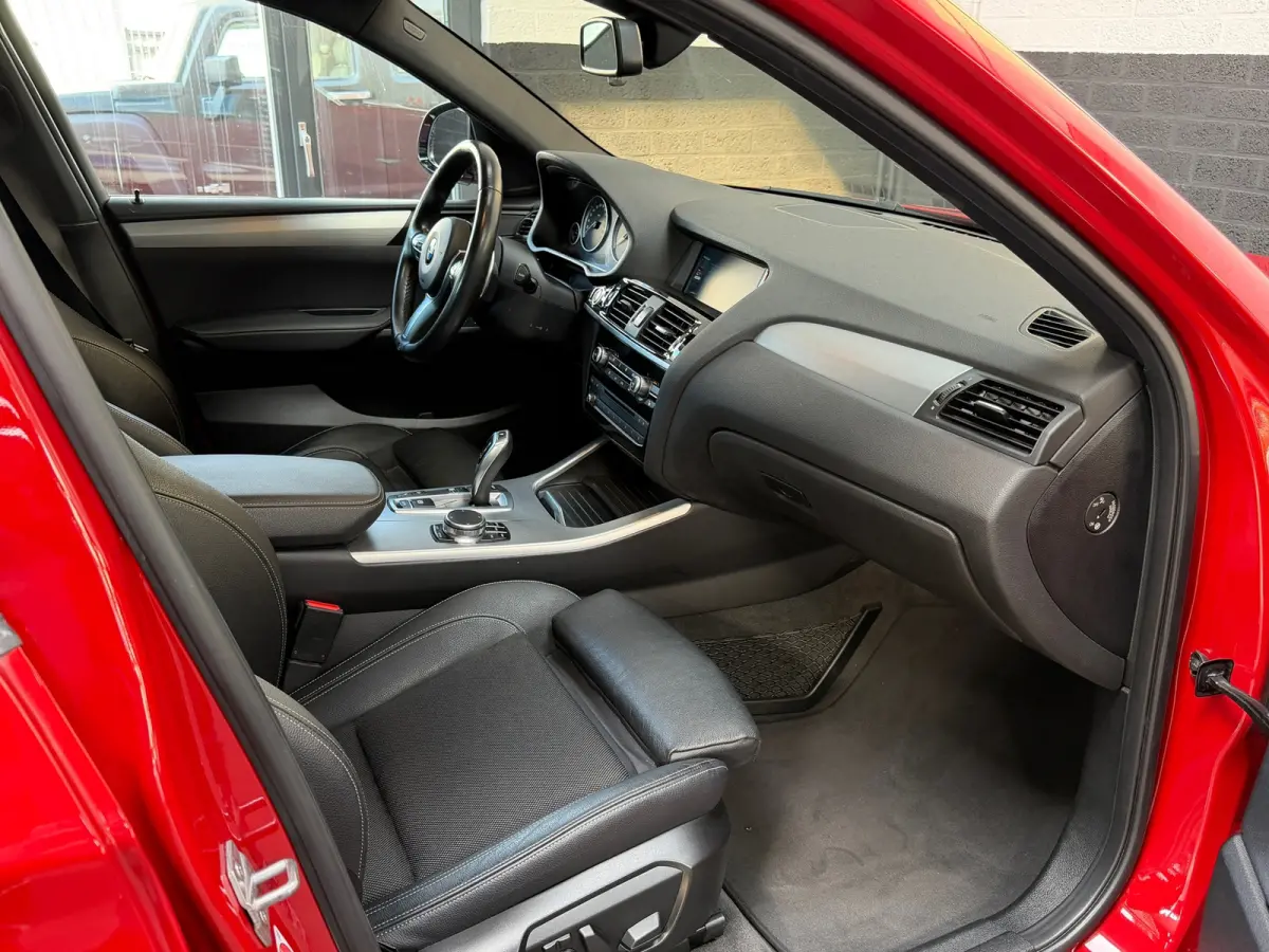 XDrive20d High Executive xLine Edition | M-Sport | Pano | Camera | Trekhaak | Keyless | Zeer mooie auto