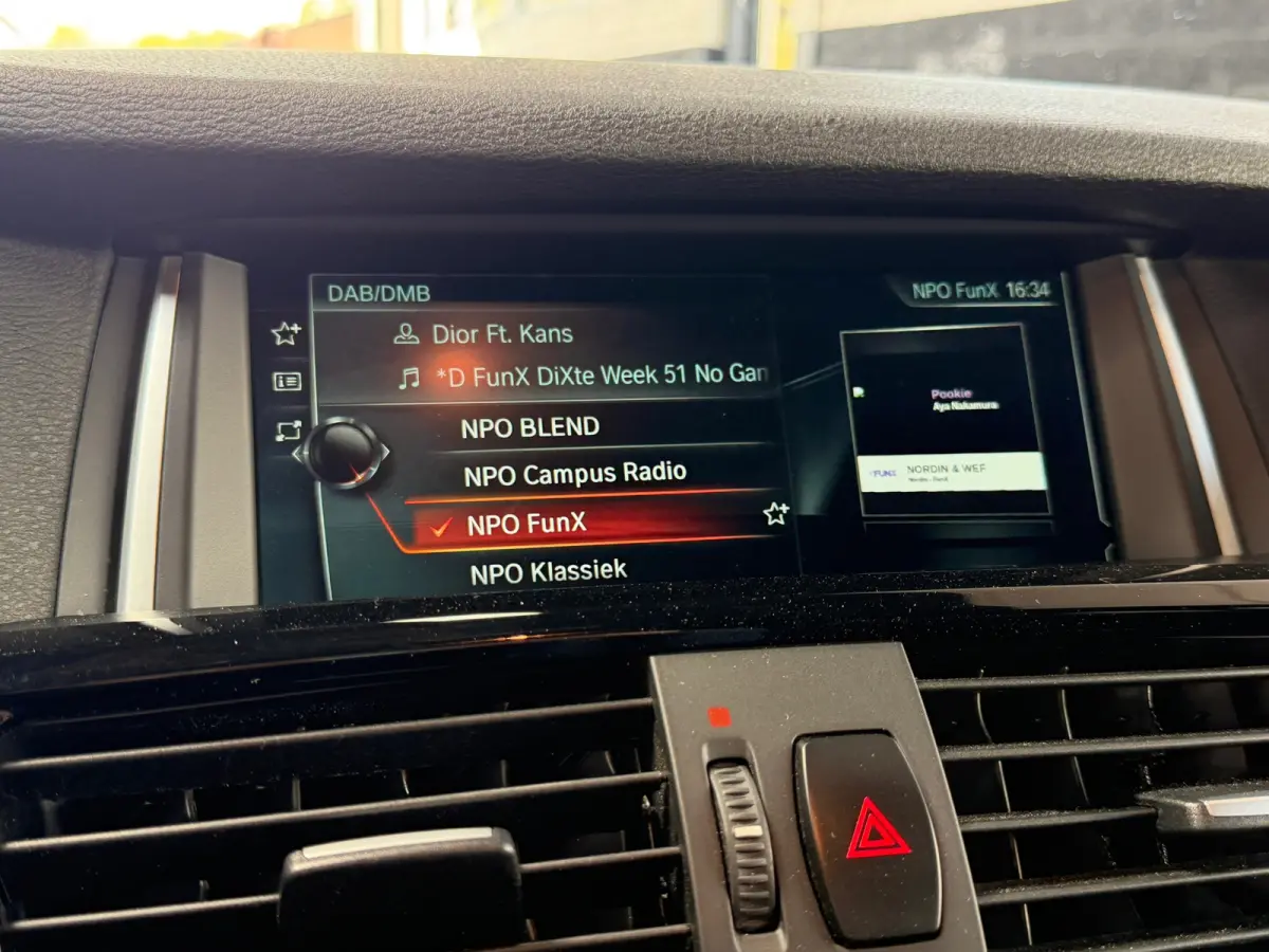XDrive20d High Executive xLine Edition | M-Sport | Pano | Camera | Trekhaak | Keyless | Zeer mooie auto