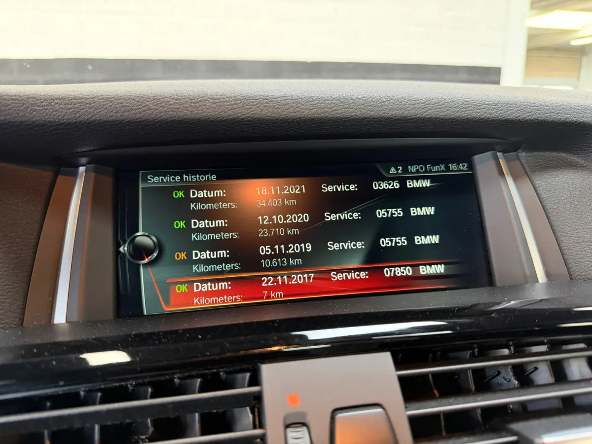 XDrive20d High Executive xLine Edition | M-Sport | Pano | Camera | Trekhaak | Keyless | Zeer mooie auto