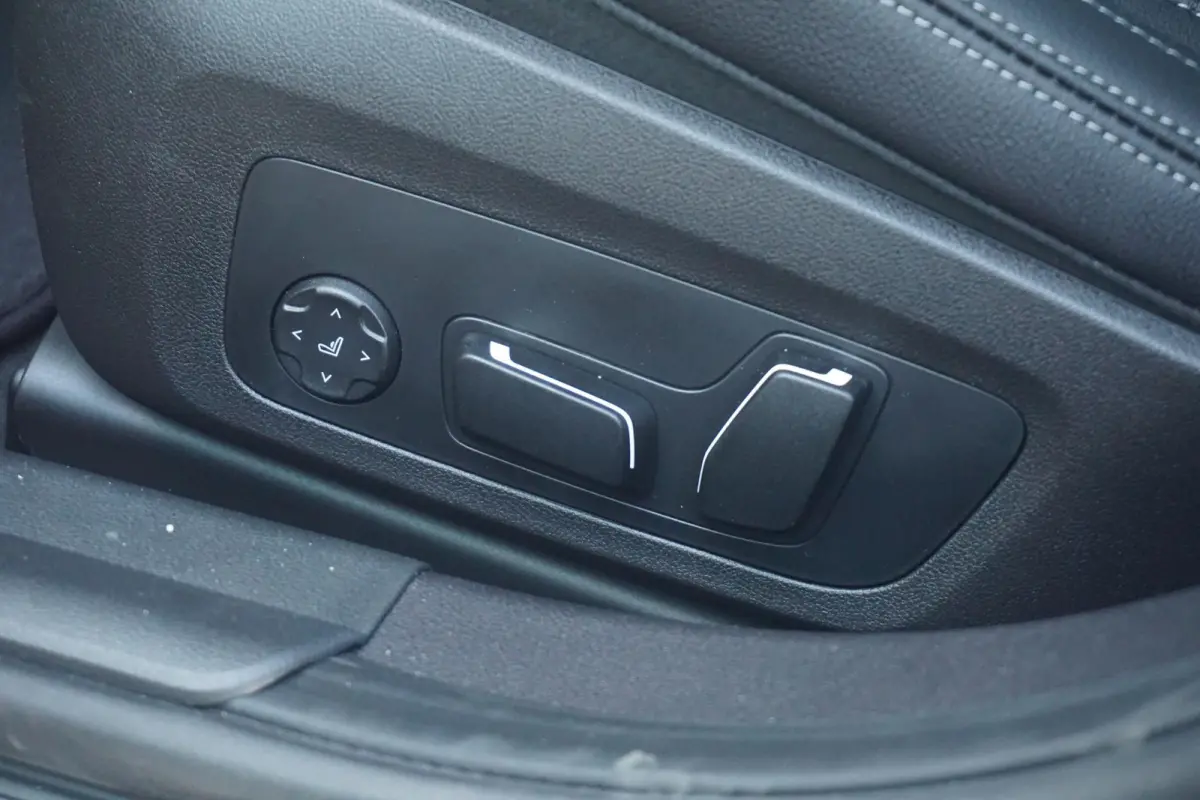 330e | M Sportpakket Pro | Schuif-/kanteldak | Harman Kardon | Driving Assistant Professional