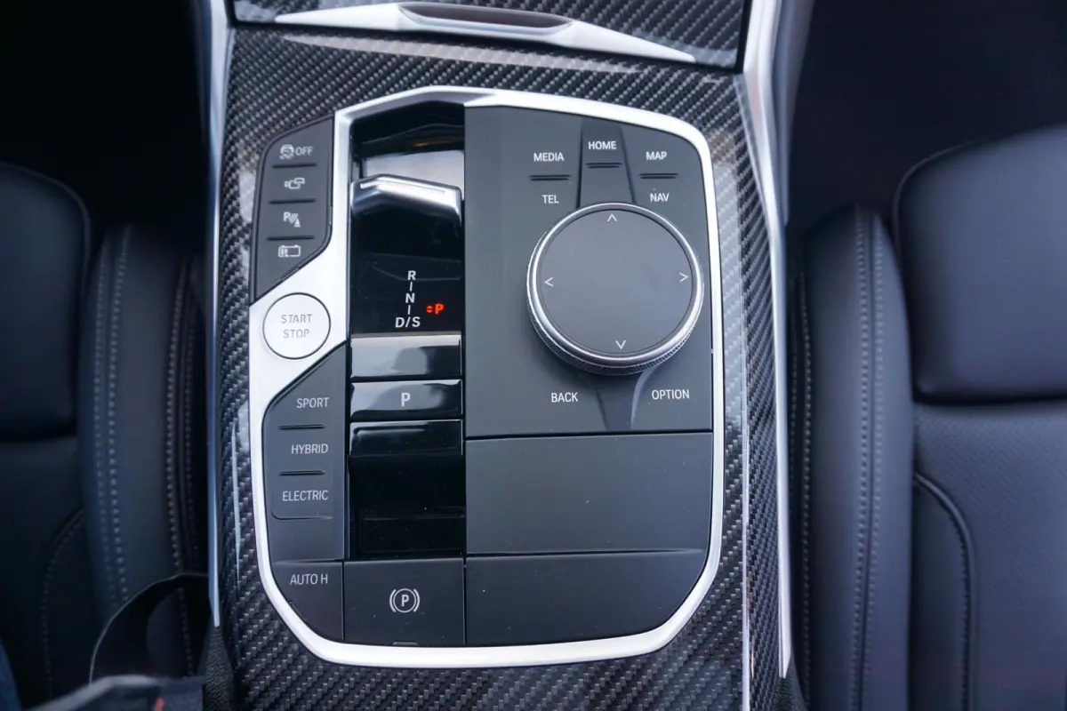 330e | M Sportpakket Pro | Schuif-/kanteldak | Harman Kardon | Driving Assistant Professional