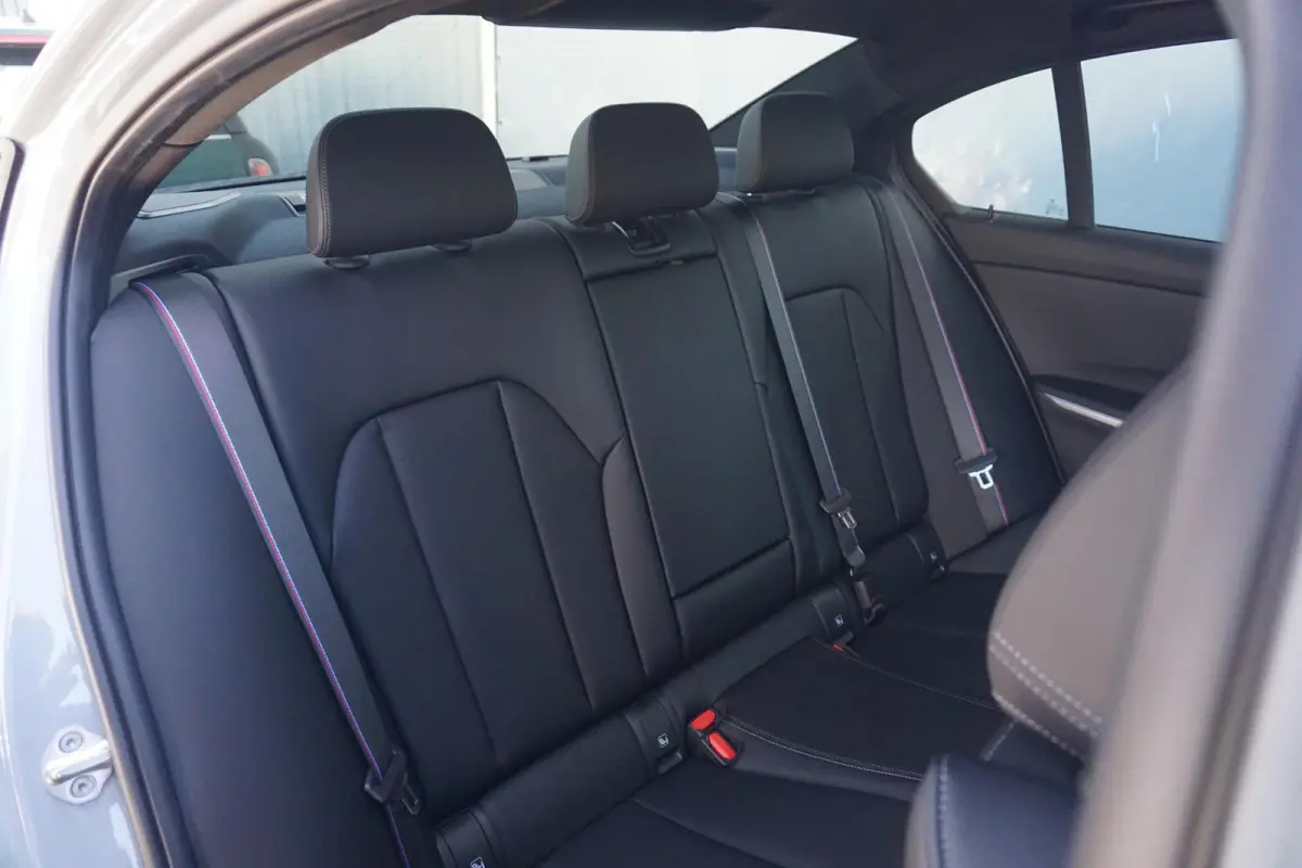 330e | M Sportpakket Pro | Schuif-/kanteldak | Harman Kardon | Driving Assistant Professional