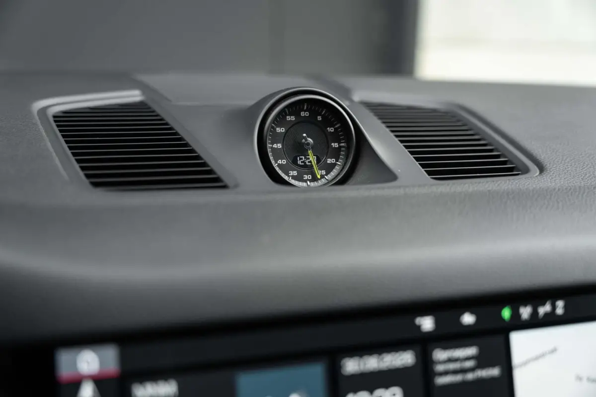 E-Hybrid Lucht Pano Bose Matrix Chrono 21"