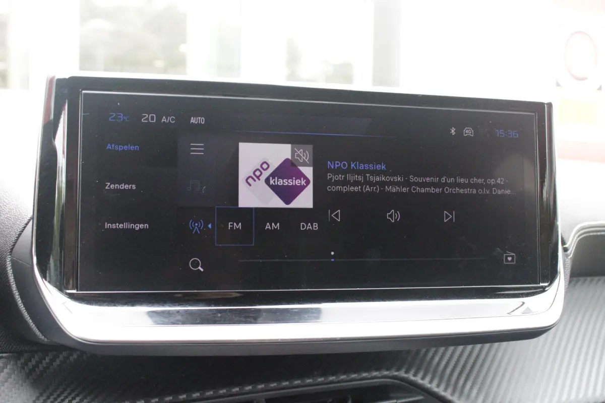 1.2 Hybrid 145PK AUTOMAAT GT | CAMERA VOOR + ACHTER | NAVIGATIE | DRAADLOZE APPLE CARPLAY/ANDROID AUTO | FULL LED KOPLAMPEN | LICHTMETALEN VELGEN 17" | DODEHOEK DETECTIE | DRAADLOZE TELEFOON