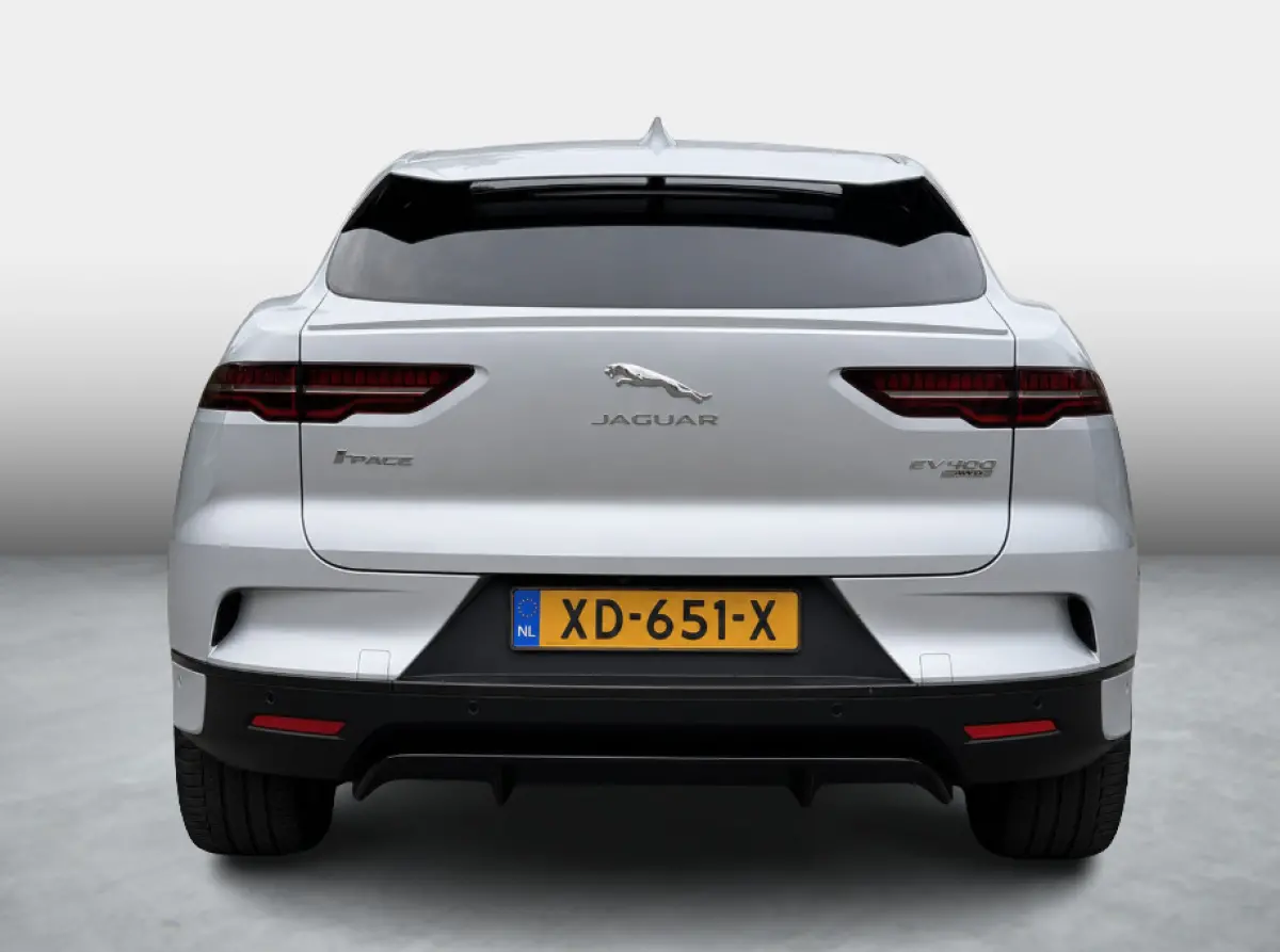 EV400 First Edition 90 kWh SOH 86,1% / NP ( € 111.500 ) / 22'' LMV ( € 2.542 ) / Carbon-Package / Luchtvering / MERIDIAN Sound / Duurste Uitvoering / Volledige Dealer Historie /