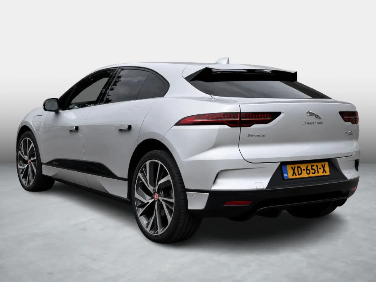 EV400 First Edition 90 kWh SOH 86,1% / NP ( € 111.500 ) / 22'' LMV ( € 2.542 ) / Carbon-Package / Luchtvering / MERIDIAN Sound / Duurste Uitvoering / Volledige Dealer Historie /
