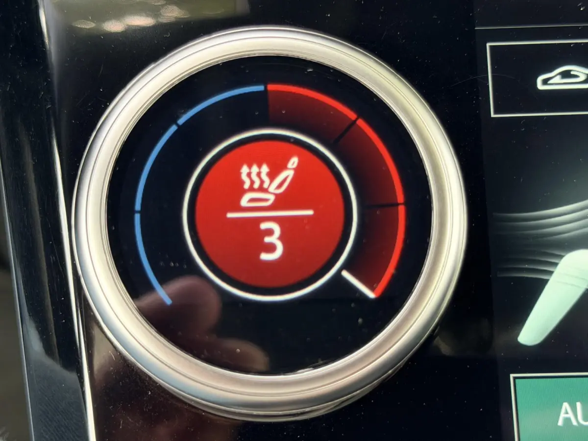 EV400 First Edition 90 kWh SOH 86,1% / NP ( € 111.500 ) / 22'' LMV ( € 2.542 ) / Carbon-Package / Luchtvering / MERIDIAN Sound / Duurste Uitvoering / Volledige Dealer Historie /