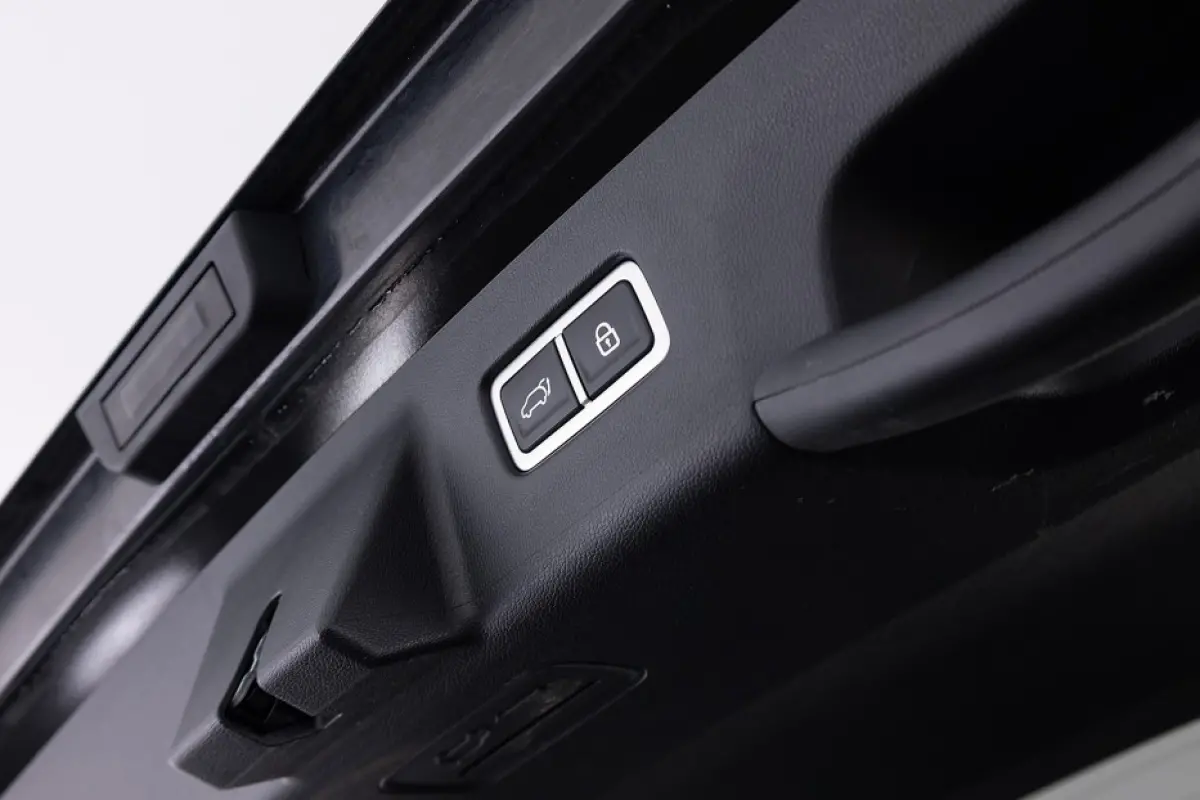 1.6 T-GDI Plug-in Hybrid 4WD ExecutiveLine | PANORAMADAK | LEDER | Head-Up | BOSE