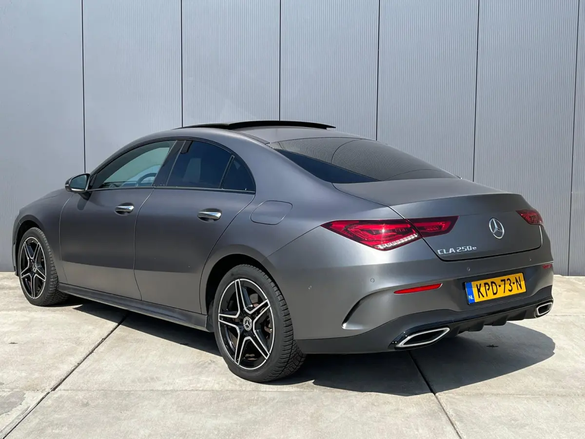 250 e AMG Line | Designo Magno Mountaingrau | Panoramadak | Sfeerverlichting | Widescreen |