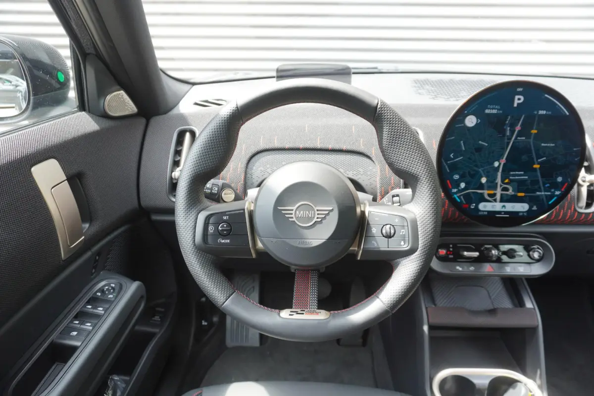 E | John Cooper Works Uitvoering | Pakket L | Driving Assistant Plus | HIFI System Harman Kardon | MINI Head-Up Display