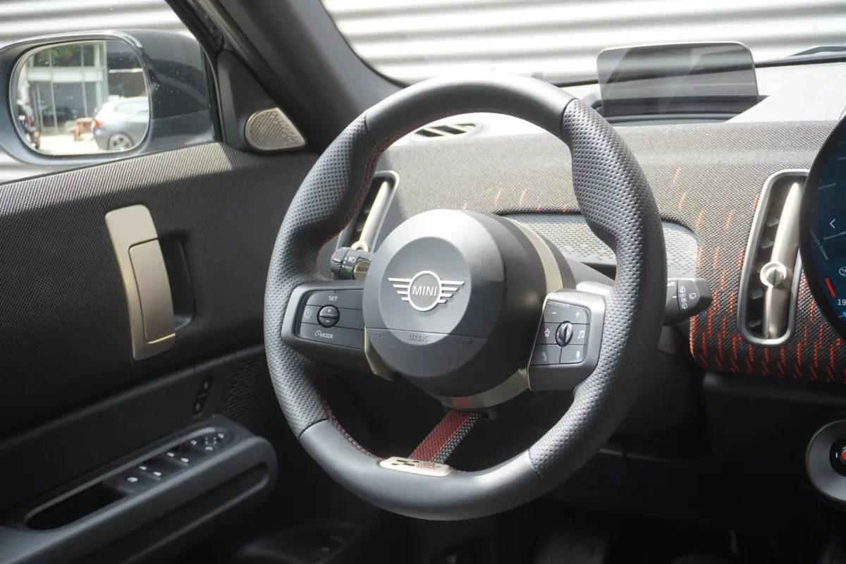 E | John Cooper Works Uitvoering | Pakket L | Driving Assistant Plus | HIFI System Harman Kardon | MINI Head-Up Display