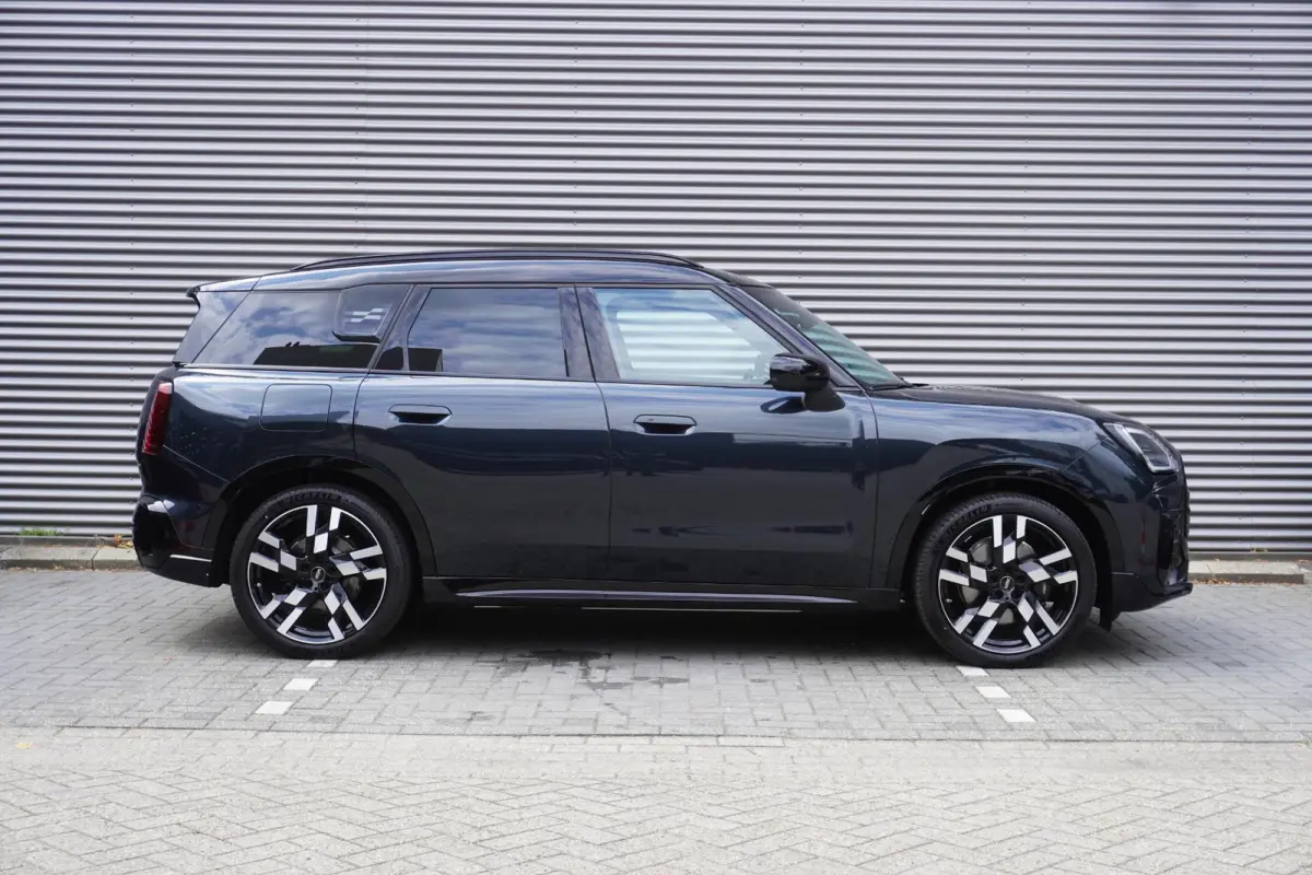 E | John Cooper Works Uitvoering | Pakket L | Driving Assistant Plus | HIFI System Harman Kardon | MINI Head-Up Display
