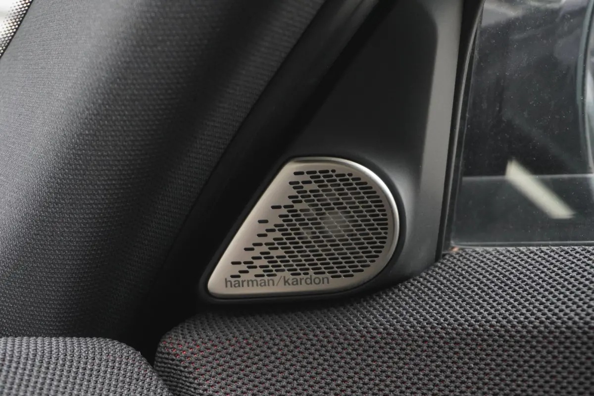 E | John Cooper Works Uitvoering | Pakket L | Driving Assistant Plus | HIFI System Harman Kardon | MINI Head-Up Display