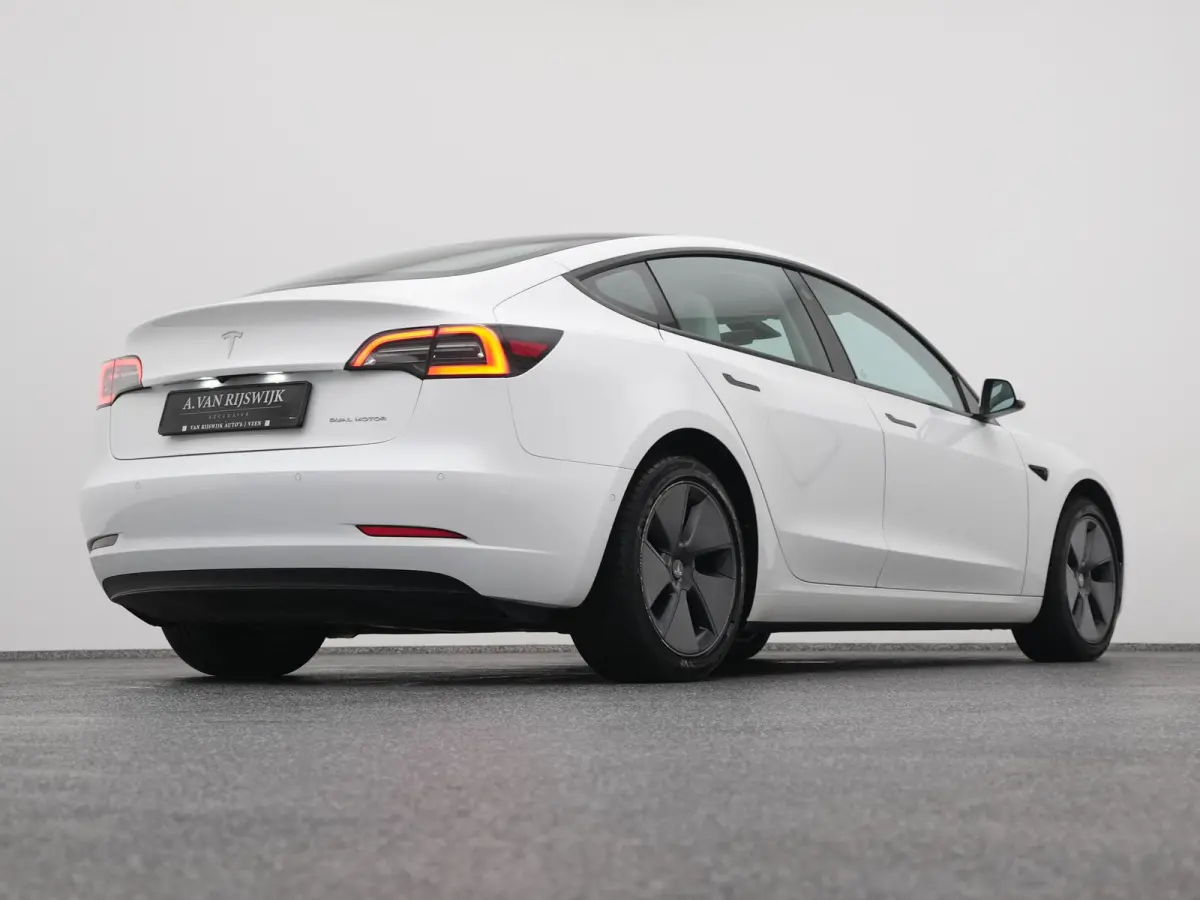 Long Range AWD 75 kWh | PANO | CAMERA | STOELVERWARMING