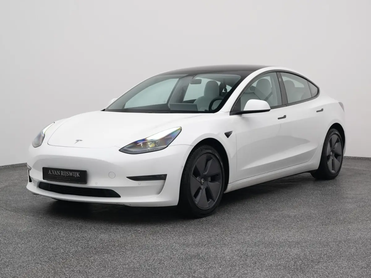 Long Range AWD 75 kWh | PANO | CAMERA | STOELVERWARMING
