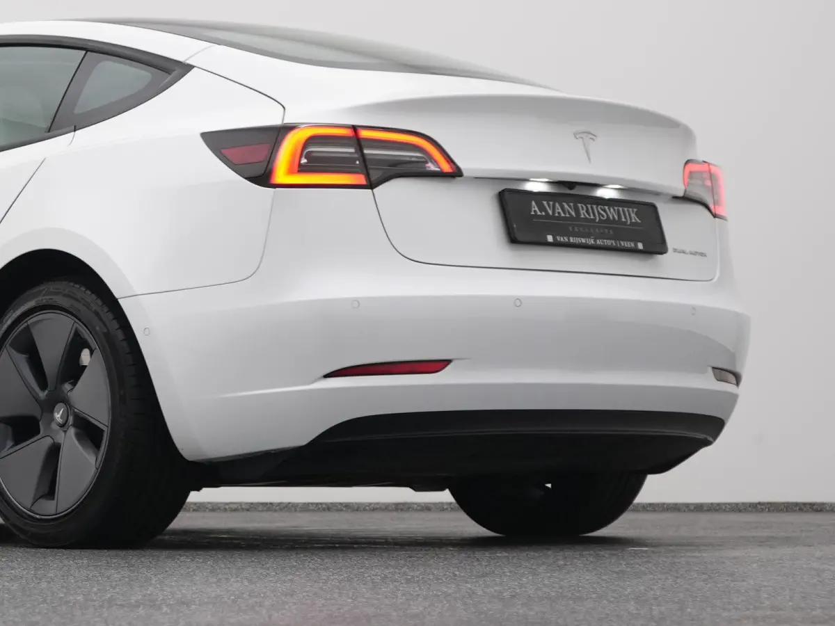 Long Range AWD 75 kWh | PANO | CAMERA | STOELVERWARMING