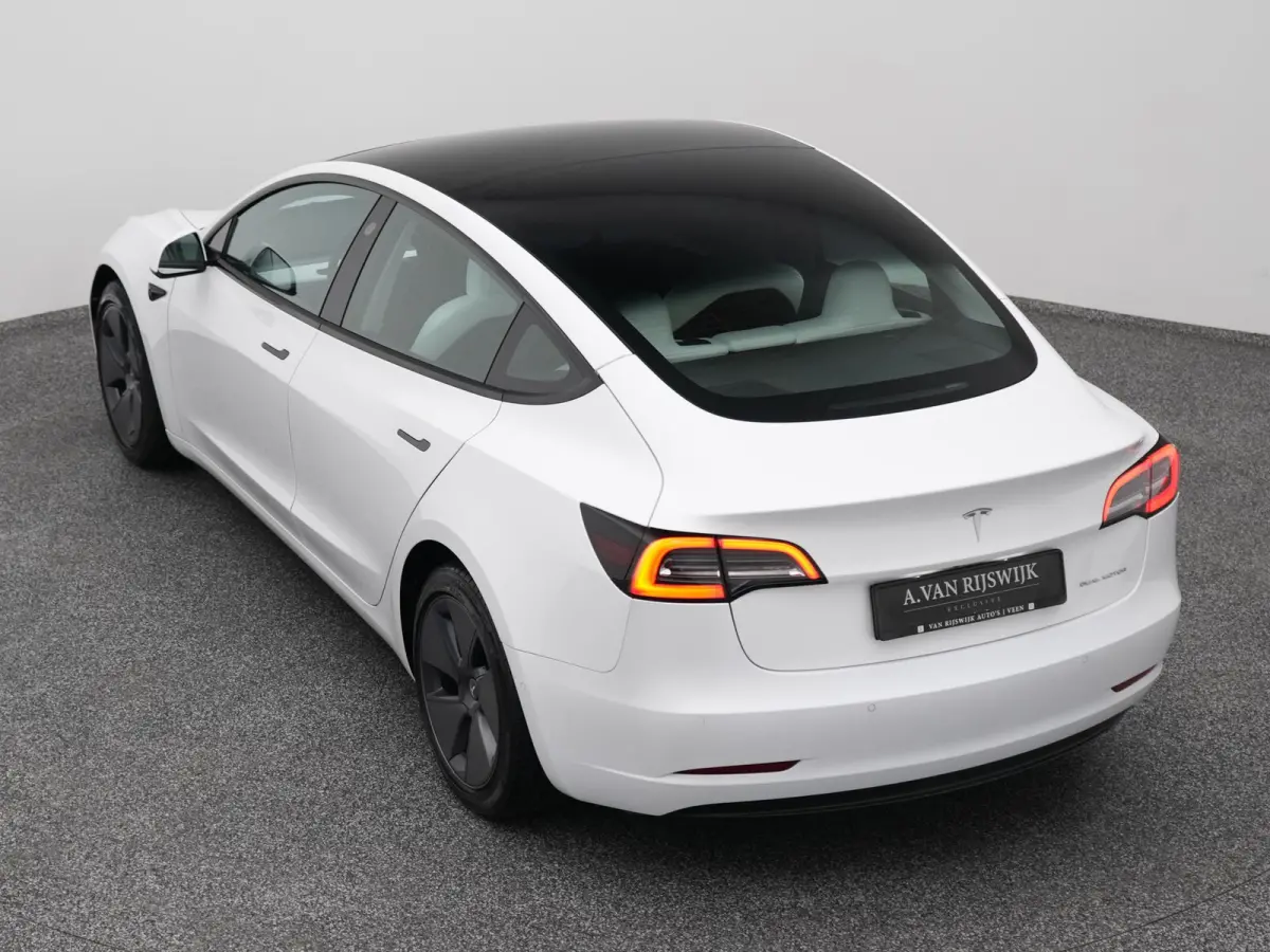 Long Range AWD 75 kWh | PANO | CAMERA | STOELVERWARMING