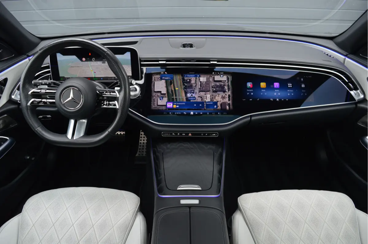 300 e AMG Line | PANO | SUPERSCREEN | BURMESTER | ACC | HUD |