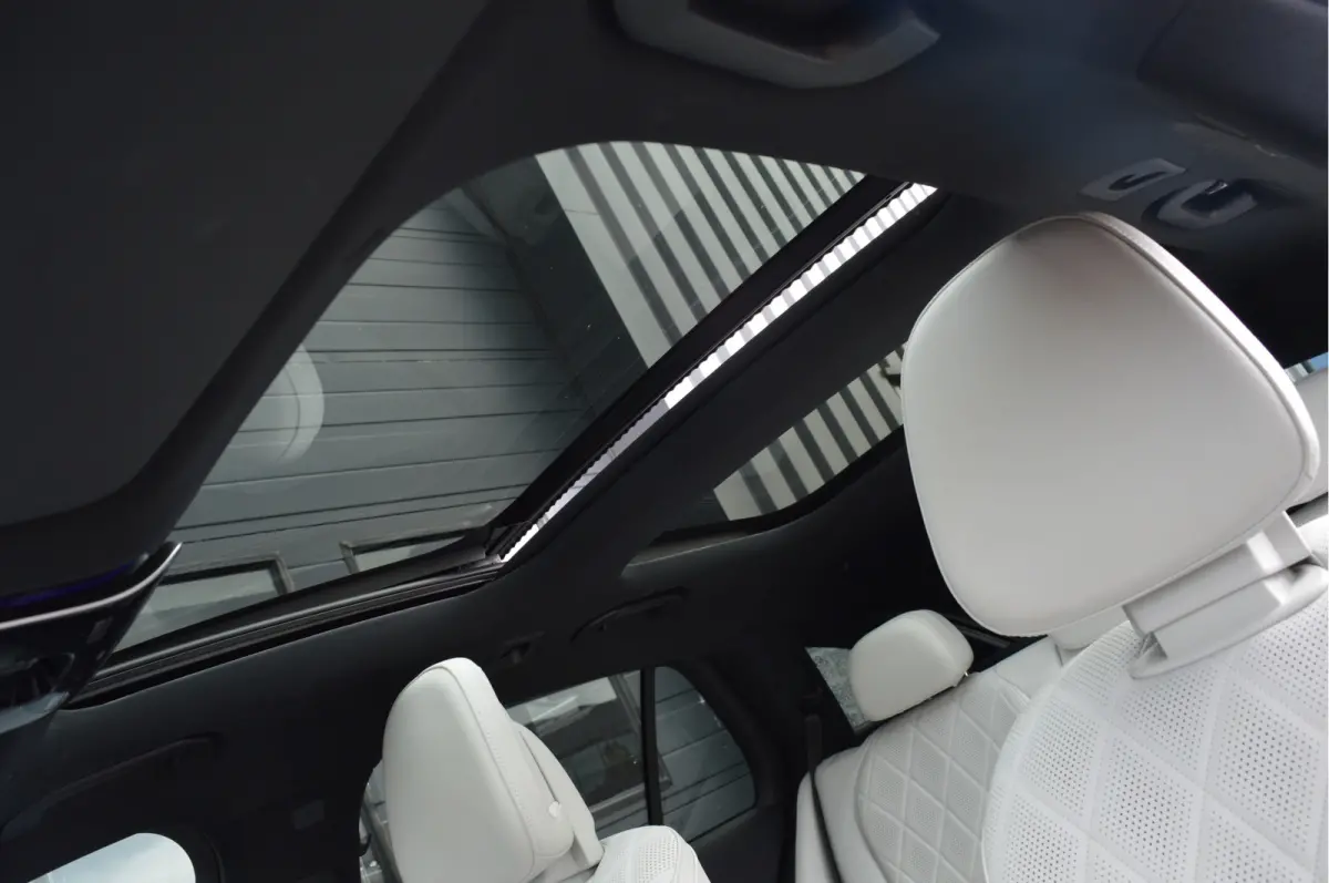 300 e AMG Line | PANO | SUPERSCREEN | BURMESTER | ACC | HUD |