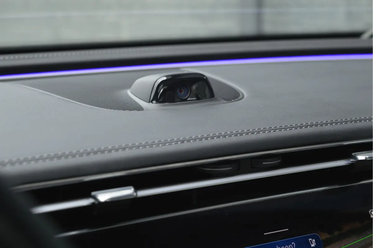 300 e AMG Line | PANO | SUPERSCREEN | BURMESTER | ACC | HUD |