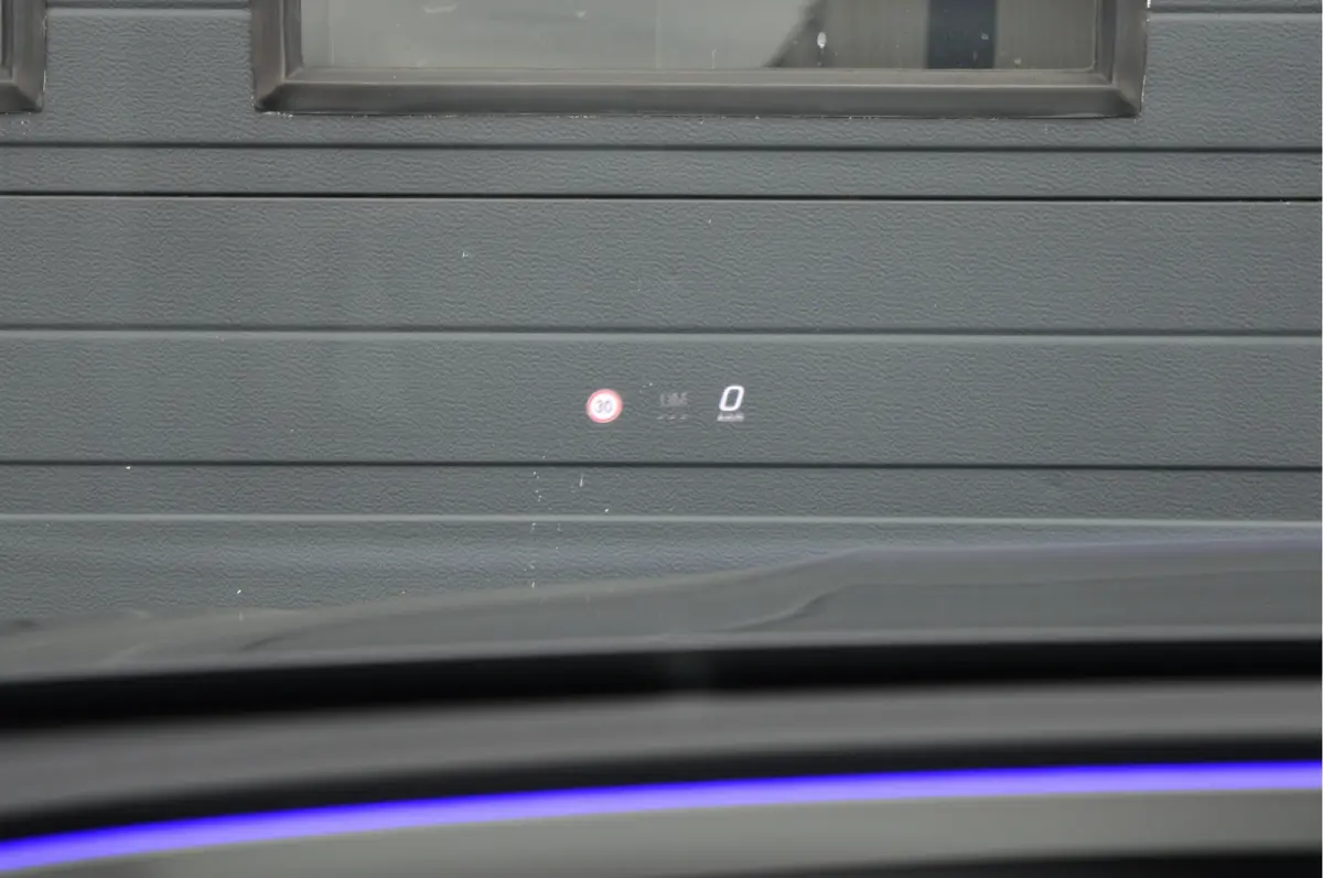 300 e AMG Line | PANO | SUPERSCREEN | BURMESTER | ACC | HUD |