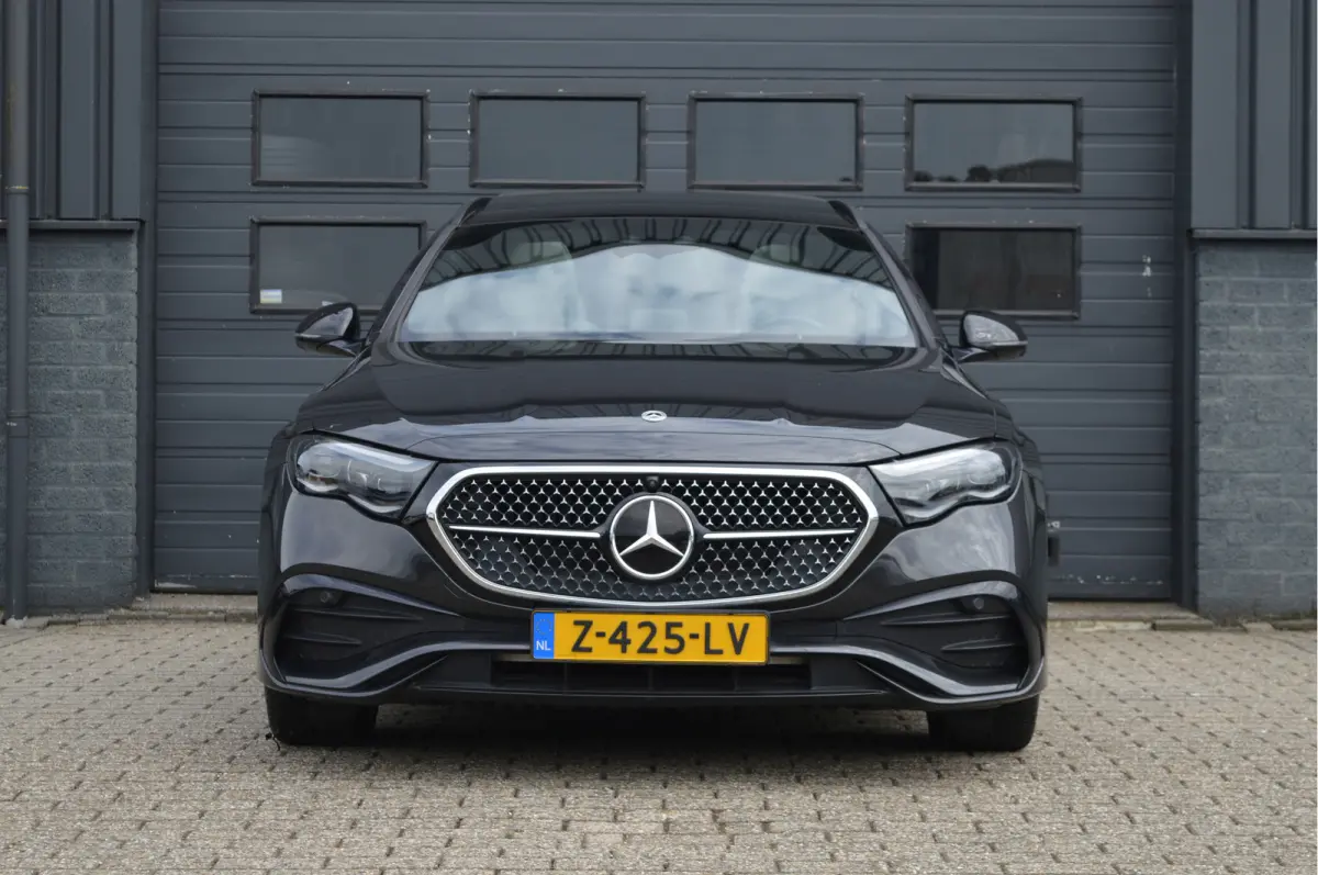 300 e AMG Line | PANO | SUPERSCREEN | BURMESTER | ACC | HUD |