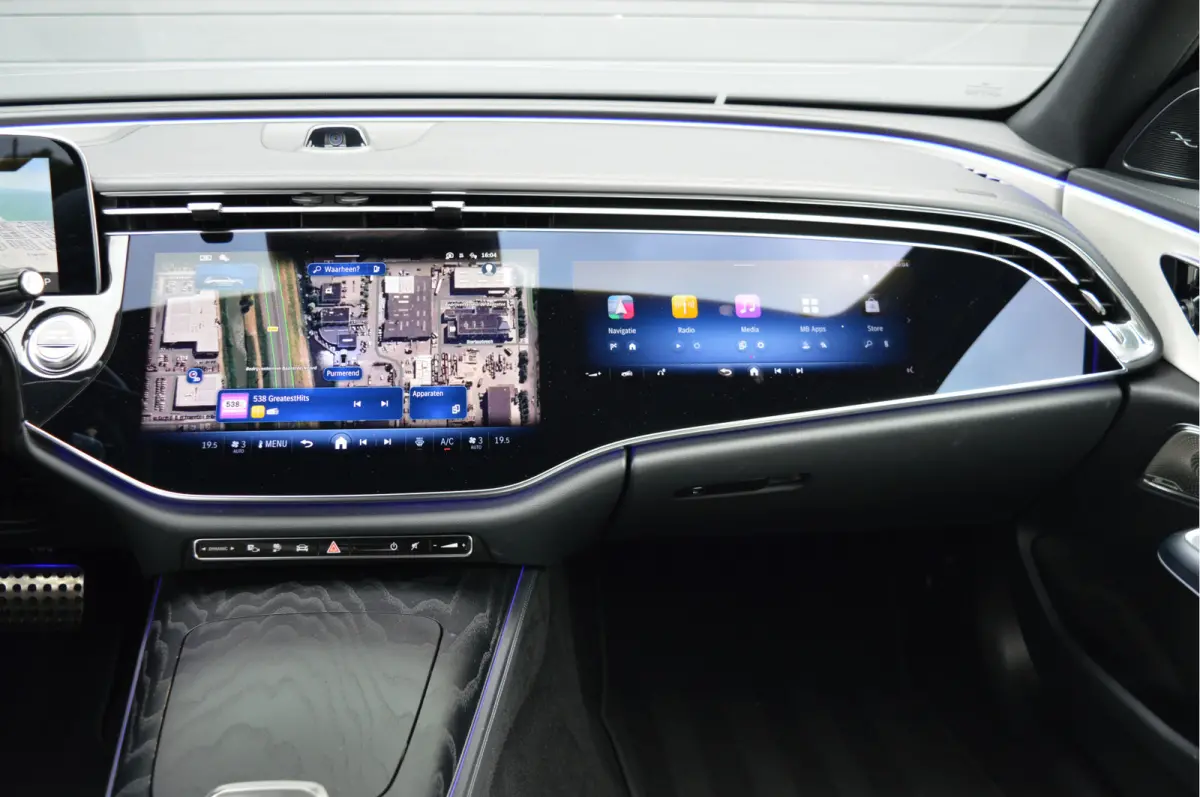 300 e AMG Line | PANO | SUPERSCREEN | BURMESTER | ACC | HUD |