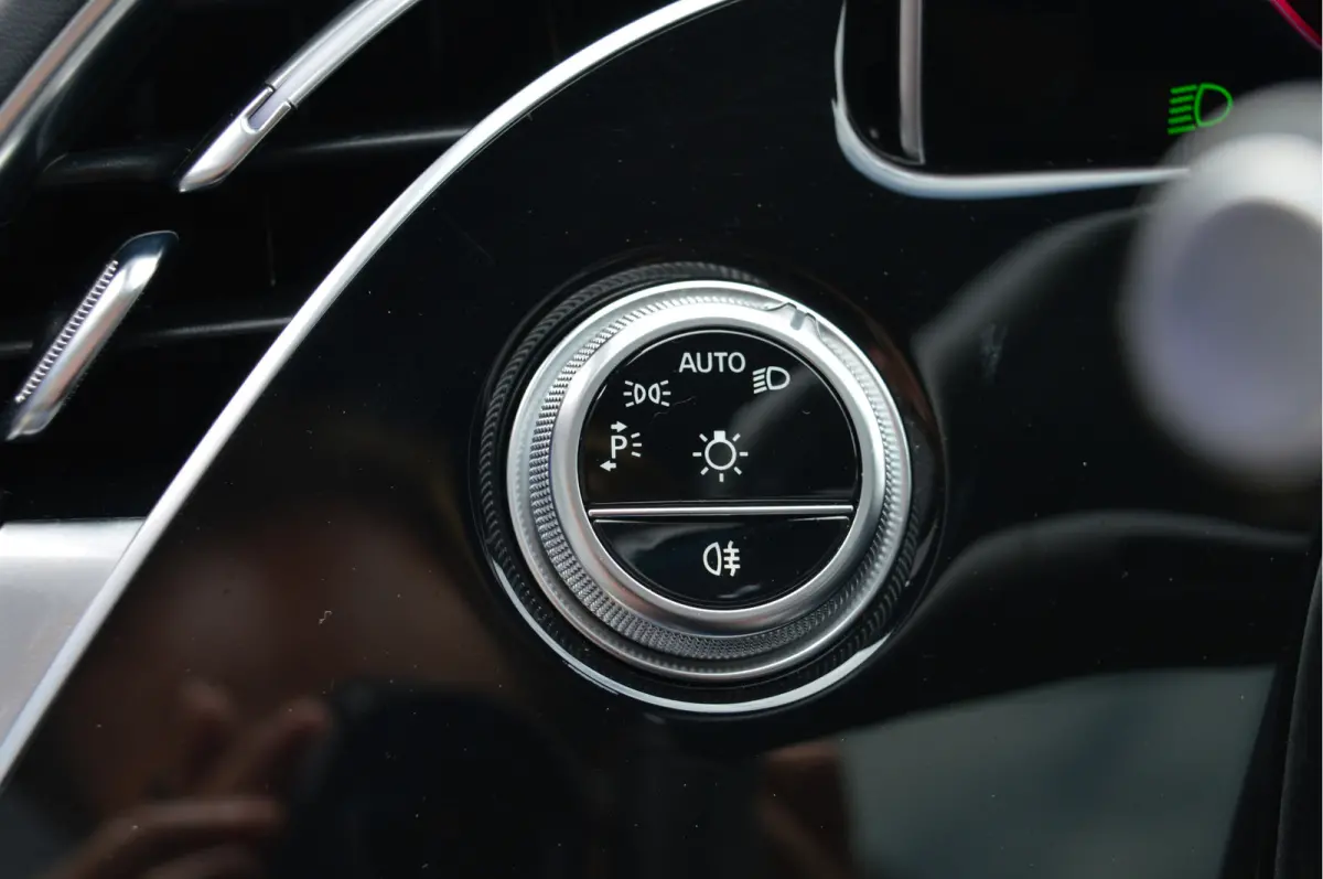 300 e AMG Line | PANO | SUPERSCREEN | BURMESTER | ACC | HUD |