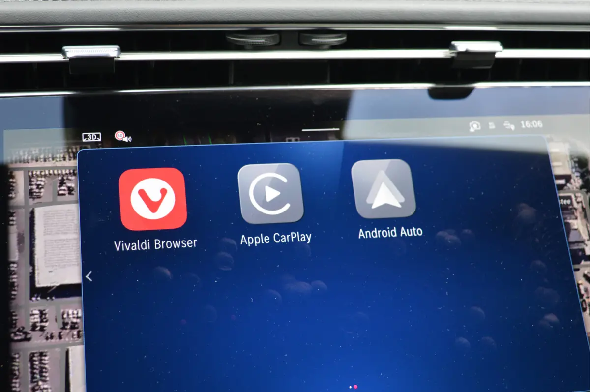 300 e AMG Line | PANO | SUPERSCREEN | BURMESTER | ACC | HUD |