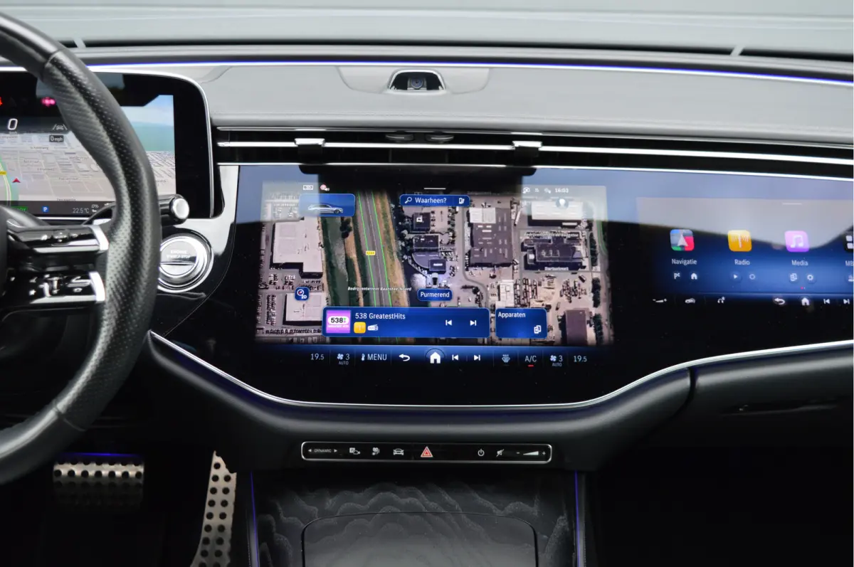 300 e AMG Line | PANO | SUPERSCREEN | BURMESTER | ACC | HUD |