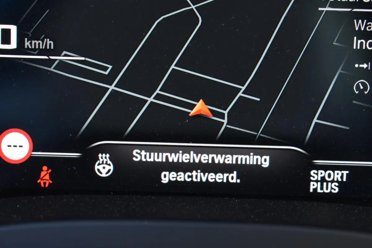 M40i xDrive High Executive Pano HUD Lane Camera Keyless HK