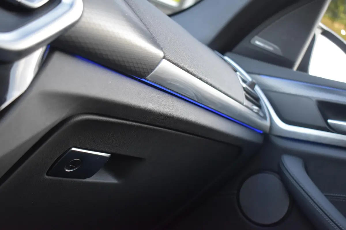 M40i xDrive High Executive Pano HUD Lane Camera Keyless HK