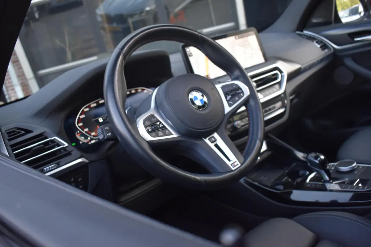 M40i xDrive High Executive Pano HUD Lane Camera Keyless HK