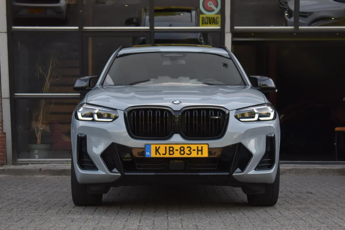 M40i xDrive High Executive Pano HUD Lane Camera Keyless HK