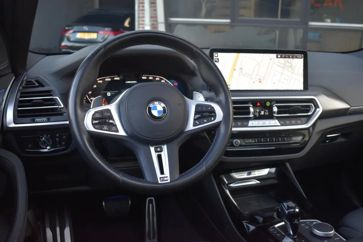 M40i xDrive High Executive Pano HUD Lane Camera Keyless HK