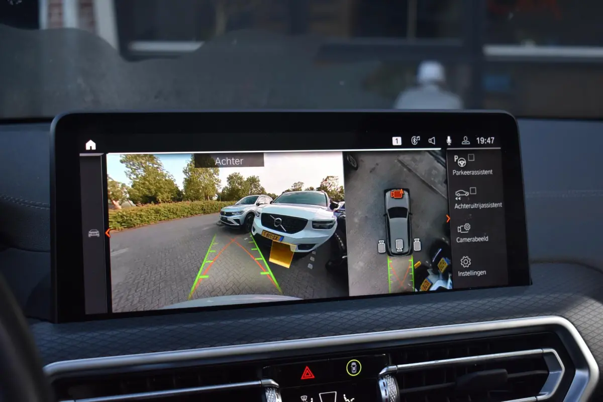 M40i xDrive High Executive Pano HUD Lane Camera Keyless HK