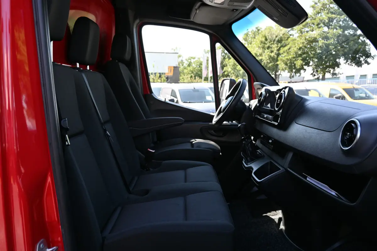 515 CDI L3 Bakwagen Geveerde stoel, MBUX 10.25 met Apple Carplay/Android Auto