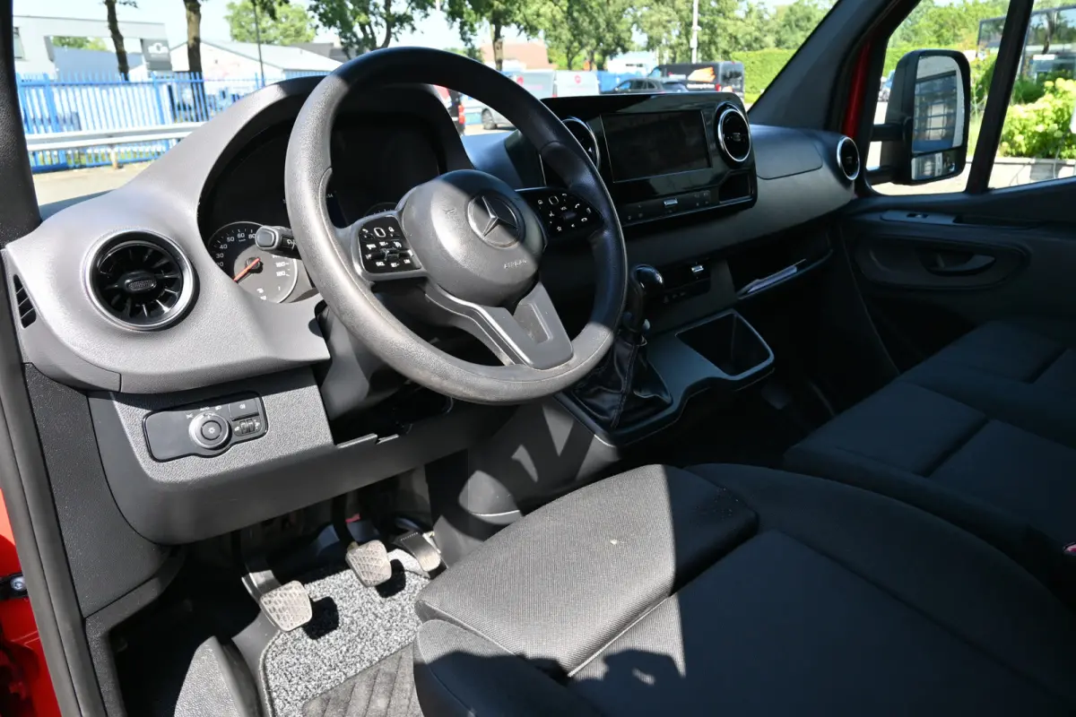 515 CDI L3 Bakwagen Geveerde stoel, MBUX 10.25 met Apple Carplay/Android Auto