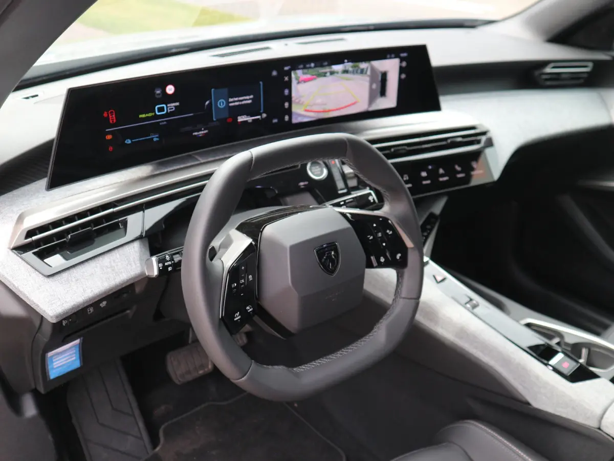 1.6 plug-in Hybrid 195 Allure / 360 Camera / Afneembare Trekhaak / Voorraad Voordeel
