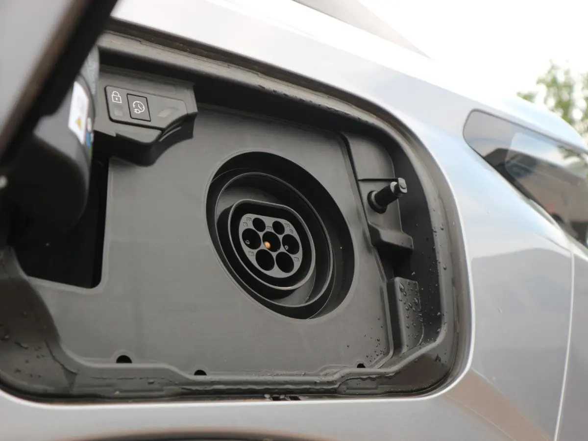 1.6 plug-in Hybrid 195 Allure / 360 Camera / Afneembare Trekhaak / Voorraad Voordeel