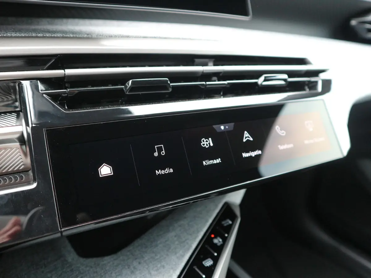 1.6 plug-in Hybrid 195 Allure / 360 Camera / Afneembare Trekhaak / Voorraad Voordeel