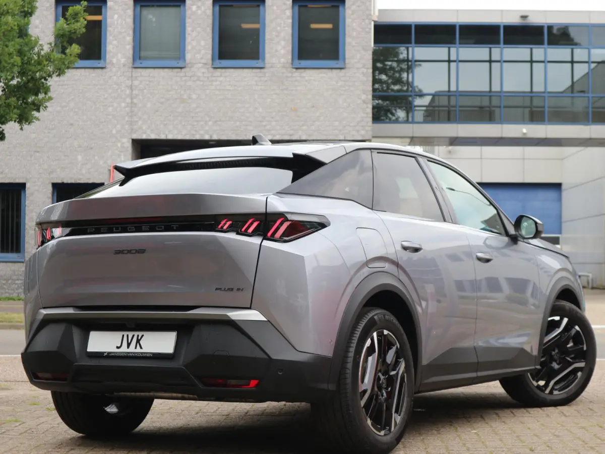 1.6 plug-in Hybrid 195 Allure / 360 Camera / Afneembare Trekhaak / Voorraad Voordeel