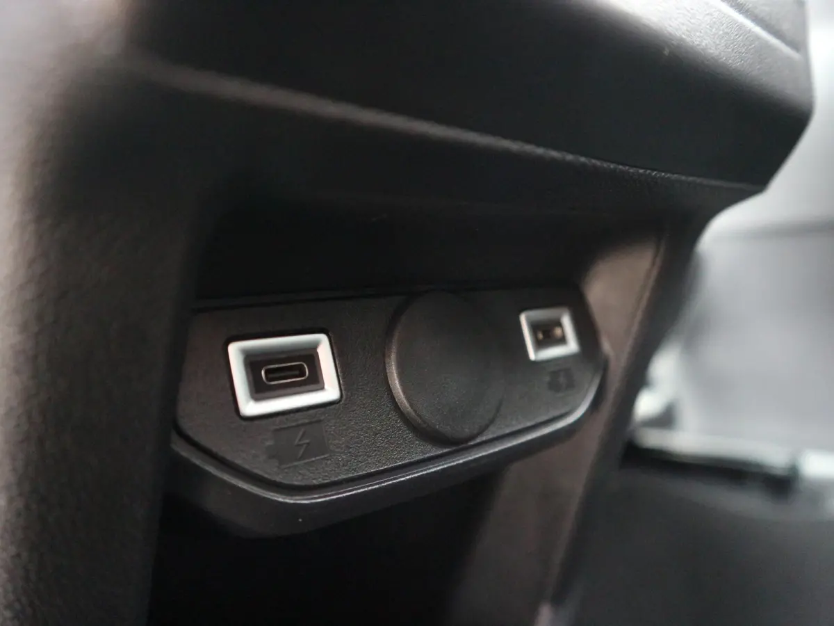 1.6 plug-in Hybrid 195 Allure / 360 Camera / Afneembare Trekhaak / Voorraad Voordeel
