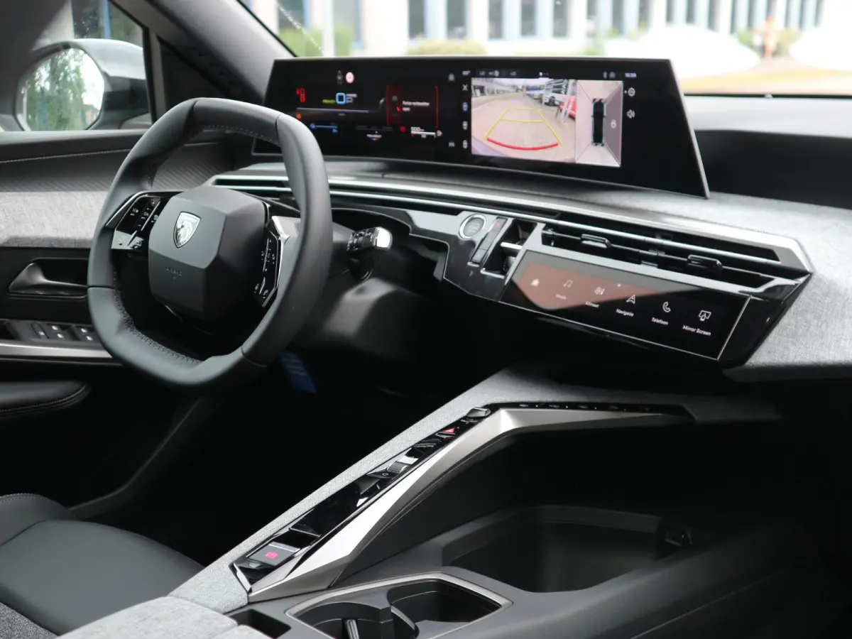 1.6 plug-in Hybrid 195 Allure / 360 Camera / Afneembare Trekhaak / Voorraad Voordeel