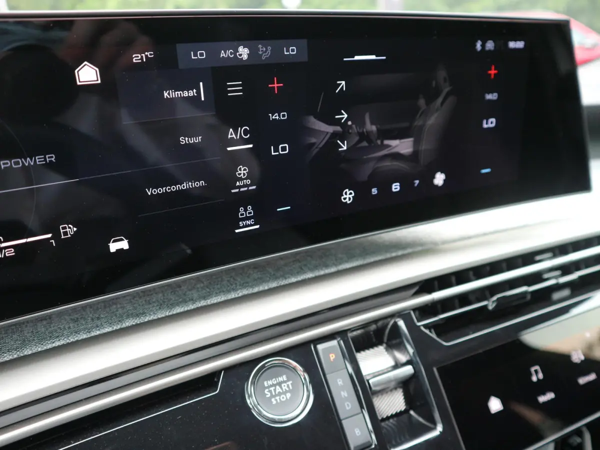 1.6 plug-in Hybrid 195 Allure / 360 Camera / Afneembare Trekhaak / Voorraad Voordeel