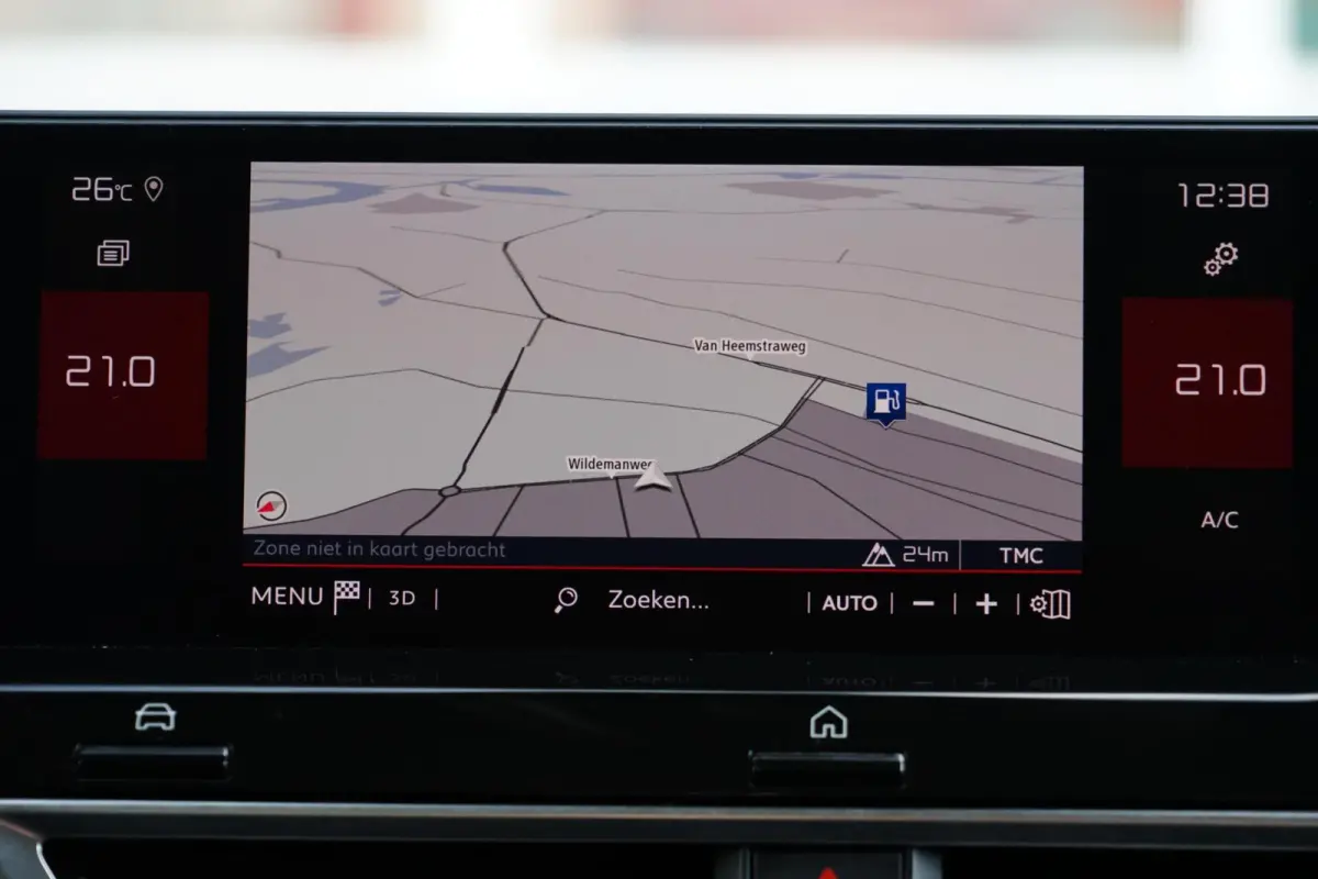 1.2 Puretech Feel, NL, CarPlay, PDC, clima, cruise