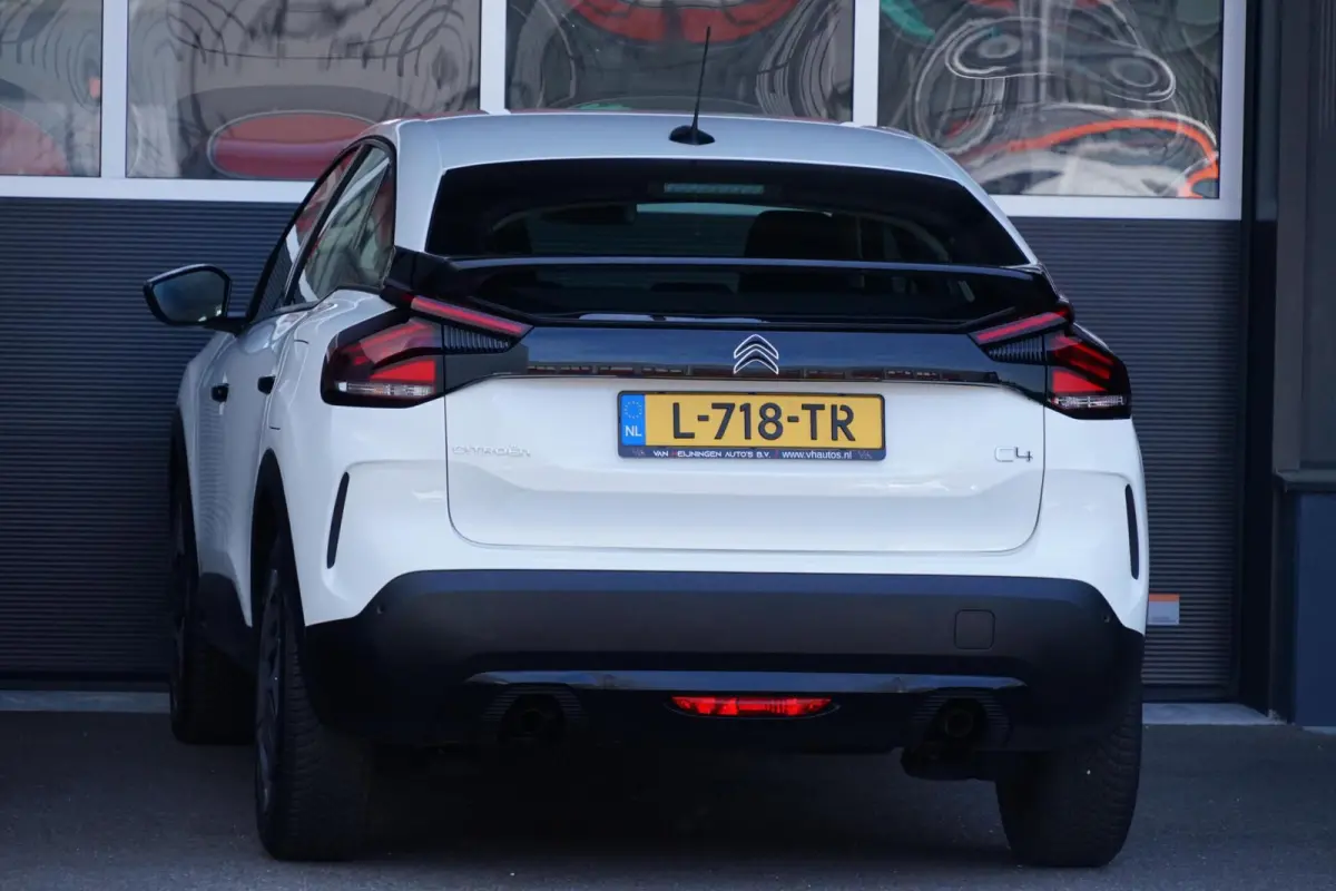 1.2 Puretech Feel, NL, CarPlay, PDC, clima, cruise