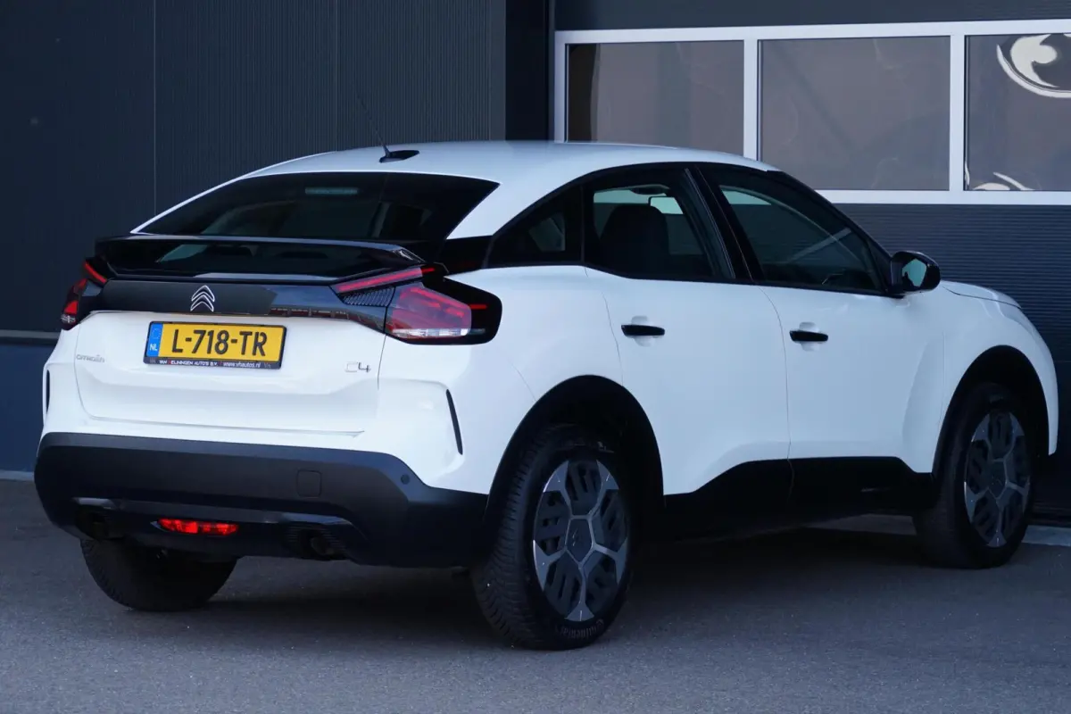 1.2 Puretech Feel, NL, CarPlay, PDC, clima, cruise